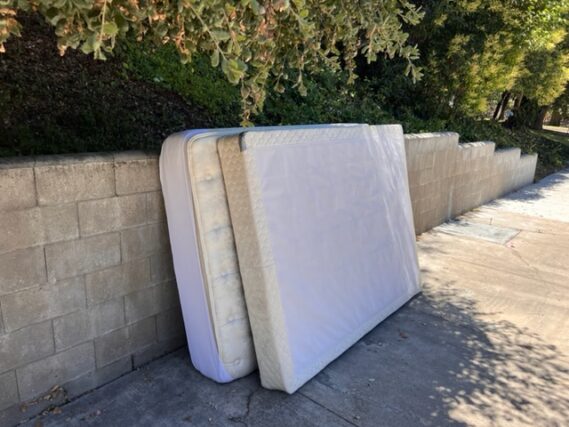 Curbside Mattress Removal & Hauling Service
